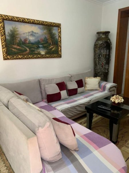 Tirane, jepet me qera apartament 1+1+BLK Kati 1, 50 m² 350 Euro (Myslym Shyr)