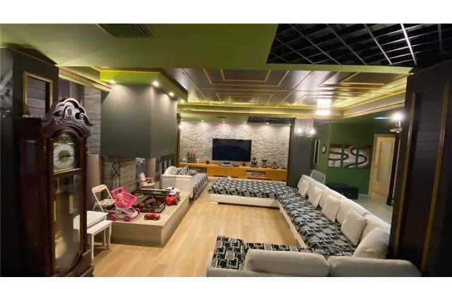 Tirane, jepet me qera apartament 2+1 230 m² 1.000 Euro (laprake)