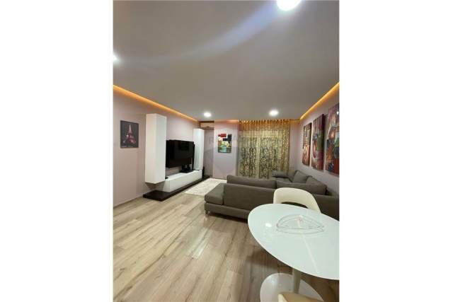 Tirane, jepet me qera apartament 1+1 70 m² 600 Euro (myslym shyr)