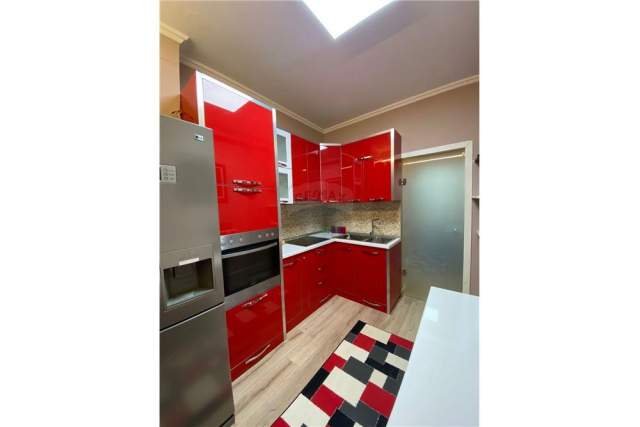 Tirane, jepet me qera apartament 1+1 70 m² 600 Euro (myslym shyr)