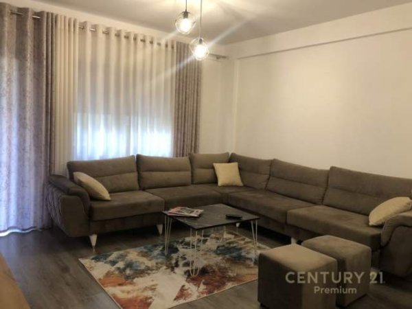 Tirane, jap me qera apartament 2+1+BLK Kati 3, 96 m² 500 Euro (k botanik)