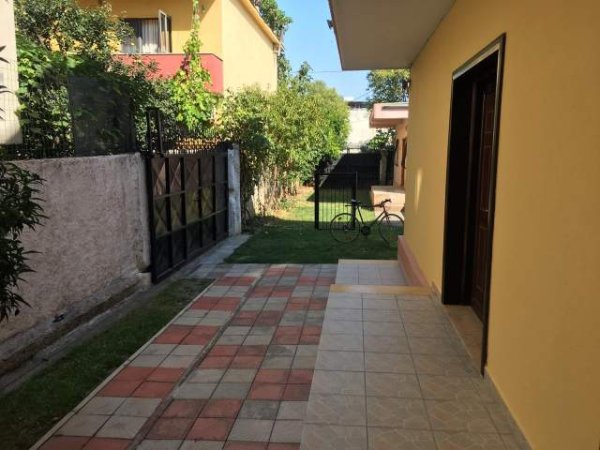 Tirane, shitet shtepi 2 Katshe Kati 2, 220.000 Euro (Rruga Njazi Meka Tirane)