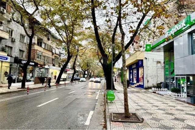 Tirane, shitet ambjent biznesi Kati 0, 83 m² 620.000 Euro (Rruga Myslym Shyri)