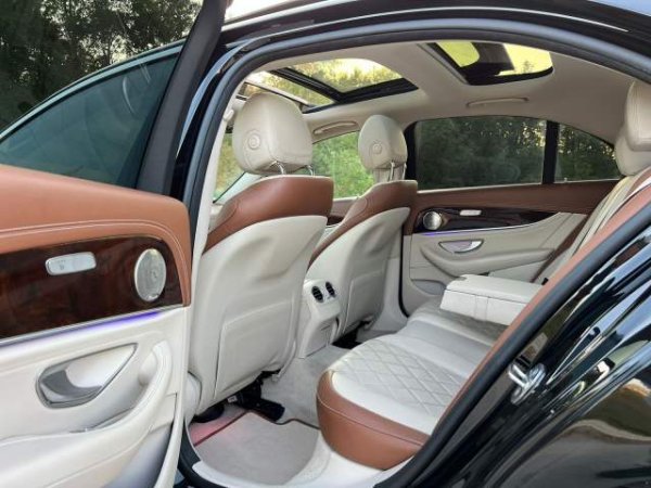 shes Mercedes-Benz MERCEDES E 220d - PANORAMA - DESIGNO Viti 2017,