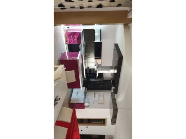 Tirane, jepet me qera apartament 2+1+A 120 m² 805 Euro (Stacioni i Trenit)