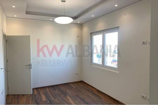 Tirane, shitet apartament 2+1 Kati 8, 106 m² 130.000 Euro (Tregu Elektrik,Bylis)