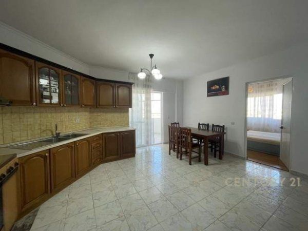 Tirane, jepet me qera apartament 2+1+A+BLK Kati 6, 400 Euro (Dritan Hoxha)