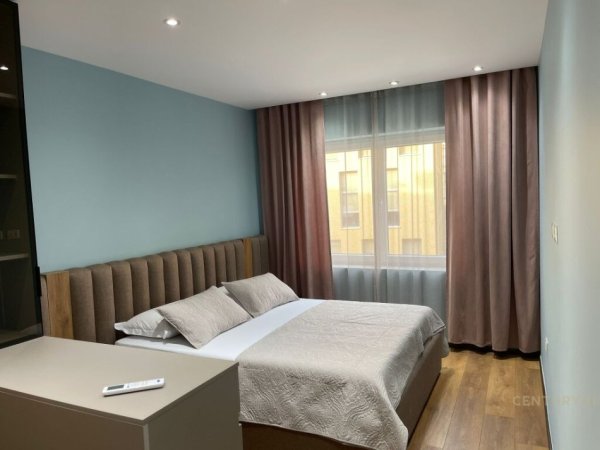 Tirane, jepet me qera apartament 1+1 Kati 4, 64 m² 750 € (qender)