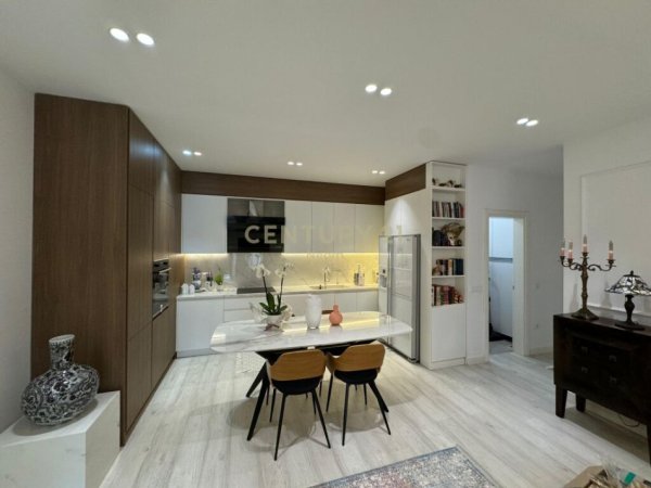 Jepet me qira Apartament 2+1 ne Liqen te Thate prane Radisonit!Neom100030