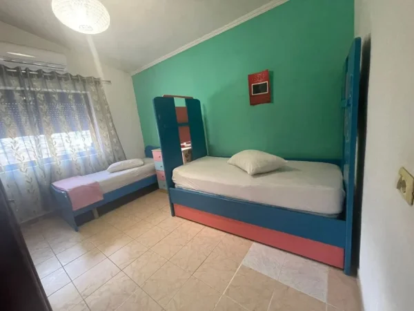 Tirane, jepet me qera apartament 2+1 Kati 5, 130 m² 600 € (QSUT)