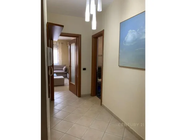 APARTAMENT 2+1+PARKING ME QERA NE QENDER   IRG100580