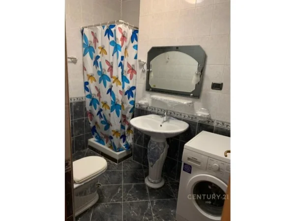 APARTAMENT 2+1+PARKING ME QERA NE QENDER   IRG100580