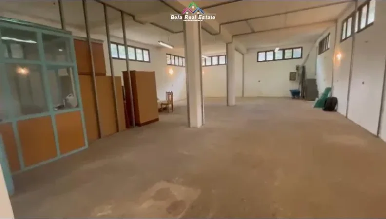 Tirane, jepet me qera ambjent biznesi Kati -1, 500 m² 650 € (Laprake)