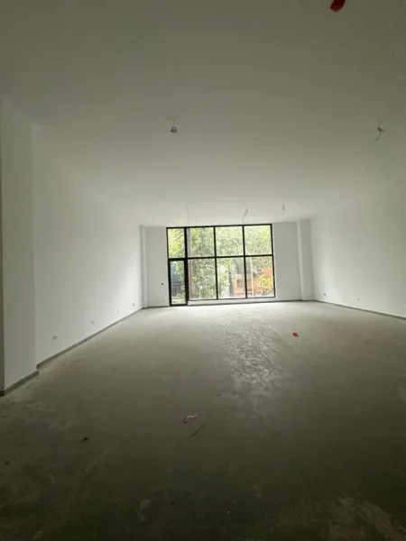 Tirane, jepet me qera ambjent biznesi Kati 1, 100 m² 1.500 € (Residenca Tirana Garden Building)