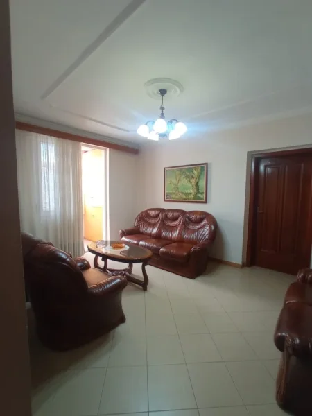 Tirane, shitet apartament 235.000 € (ABDYL FRASHERI)