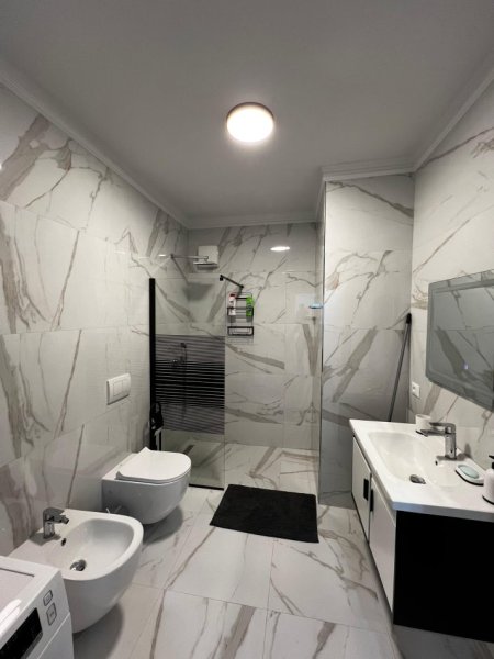 Tirane, jepet me qera apartament 2+1+Aneks+Ballkon Kati 9, 90 m² 900 € (KOMUNA E PARISIT)