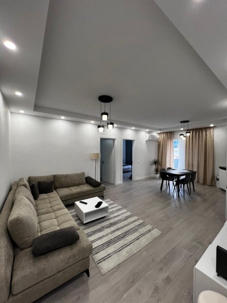 Tirane, jepet me qera apartament 2+1+Aneks+Ballkon Kati 9, 90 m² 900 € (KOMUNA E PARISIT)
