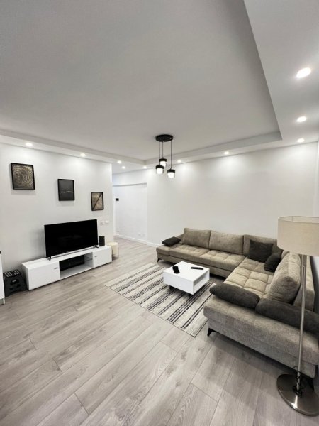 Tirane, jepet me qera apartament 2+1+Aneks+Ballkon Kati 9, 90 m² 900 € (KOMUNA E PARISIT)