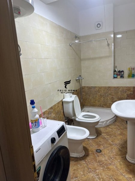 Tirane, jepet me qera apartament 1+1 Kati 6, 60 m² 850 € (RRUGA E KAVAJES)