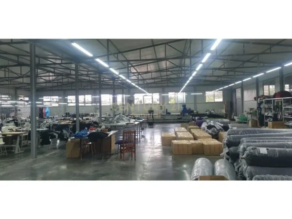 𝐓𝐢𝐫𝐚𝐧𝐞, 𝐣𝐞𝐩𝐞𝐭 𝐦𝐞 𝐪𝐞𝐫𝐚 𝐚𝐦𝐛𝐣𝐞𝐧𝐭 𝐛𝐢𝐳𝐧𝐞𝐬𝐢 , 𝟏.𝟏𝟎𝟎 𝐦² 𝟑.𝟎𝟎𝟎 € (𝐘𝐳𝐛𝐞𝐫𝐢𝐬𝐡𝐭)