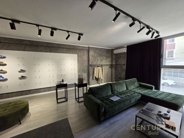 Tirane, shitet dyqan Kati 0, 57 m² 140.000 € (pazari i ri)