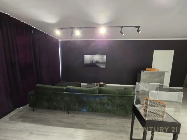 𝐓𝐢𝐫𝐚𝐧𝐞, 𝐬𝐡𝐢𝐭𝐞𝐭 𝐚𝐦𝐛𝐣𝐞𝐧𝐭 𝐛𝐢𝐳𝐧𝐞𝐬𝐢 𝐊𝐚𝐭𝐢 𝟏, 𝟓𝟕 𝐦² 𝟏𝟒𝟎.𝟎𝟎𝟎 € (𝐐𝐞𝐧𝐝𝐫𝐚 𝐋𝐢𝐧𝐤𝐨𝐥𝐧, 𝐏𝐚𝐳𝐚𝐫𝐢 𝐈 𝐫𝐢)