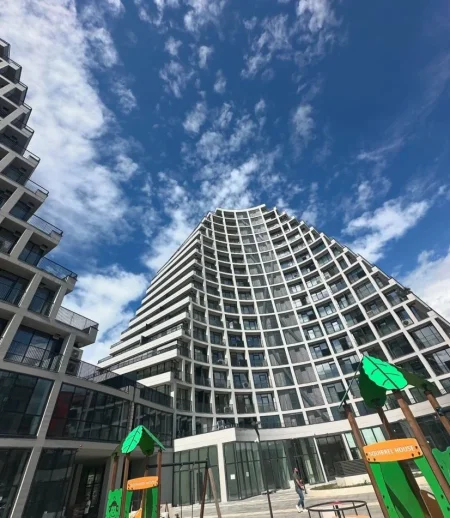 Tirane, jepet me qera Kati 3, 63 m² 700 € (Lake View)