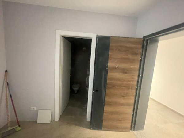 Tirane, jepet me qera Kati 3, 63 m² 700 € (Lake View)