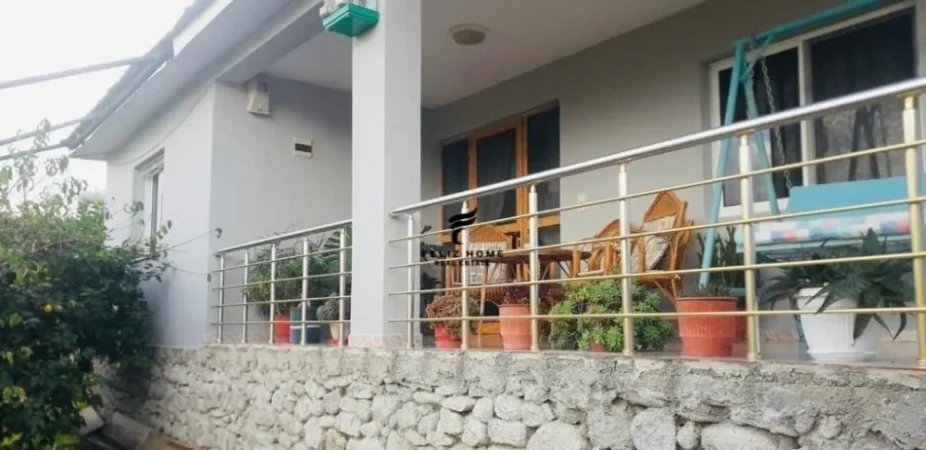 Tirane, shitet Vile 3+1 Kati 1, 120 m² 250.000 € (BERZHITE)