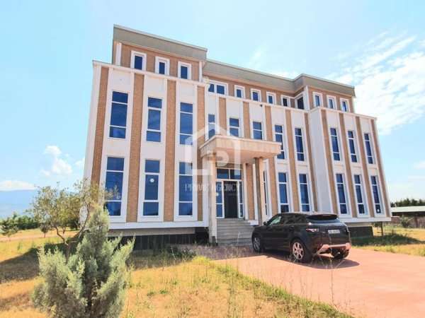 SHITET: OBJEKT BIZNESI KT- 3 / zona: Autostradë Tiranë – Mamurras “