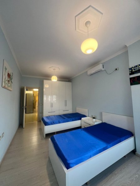 Tirane, jepet me qera apartament 2+1+Ballkon Kati 4, 100 m² 600 € (Don Bosko)