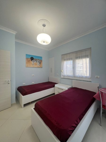 Tirane, jepet me qera apartament 2+1+Ballkon Kati 4, 100 m² 600 € (Don Bosko)