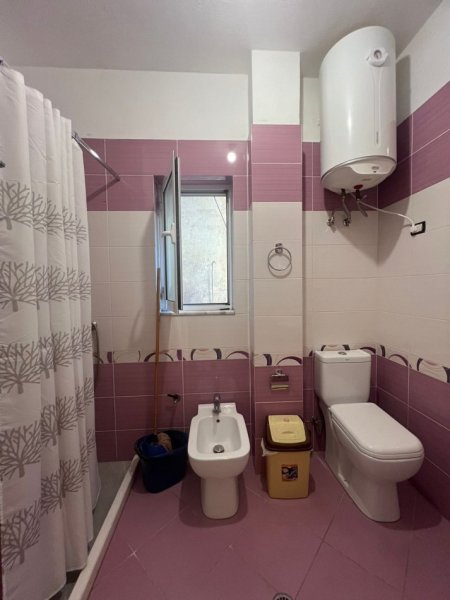 Tirane, jepet me qera apartament 2+1+Ballkon Kati 4, 100 m² 600 € (Don Bosko)