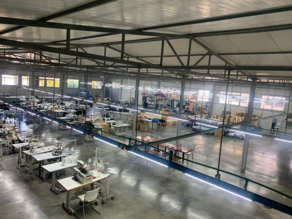 Tirane, jepet me qera magazine Kati 0, 1.000 m² 3.500 € (BESIM ALLA YZBERISHT)