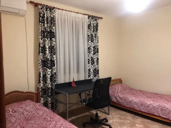 Tirane, jepet me qera Vile 2 Katshe Kati 2, 140 m² 500 € (KODRA E DIELLIT)