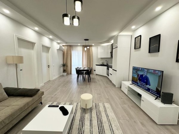 Tirane, jepet me qera apartament 2+1+Ballkon , 90 m² 900 € (Komuna e Parisit)