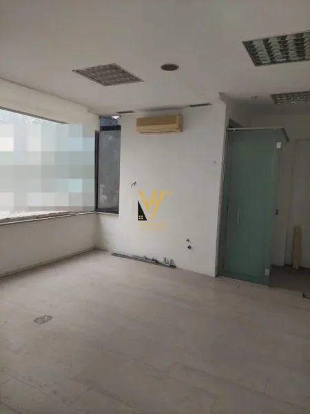 Tirane, jepet me qera ambjent biznesi Kati 2, 140 m² 1.700 € (BULEVARDI I RI)