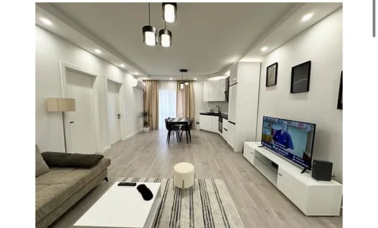 Tirane, jepet me qera apartament 2+1+Ballkon Kati 8, 91 m² 900 € (Komuna e Parisist)