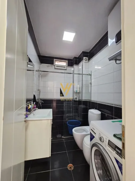 Tirane, shitet apartament 1+1+Ballkon Kati 6, 67 m² 139.000 € (LAPRAKE)
