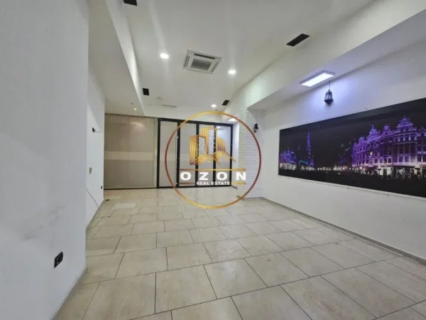 Ambient Biznesi me Qira tek Galeria 17 Nëntori!