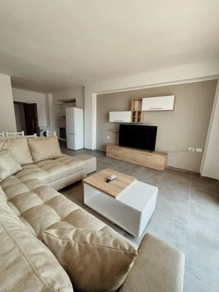 Golem afer Porto Kavalja, shitet apartament 1+1+Ballkon Kati 4, 82 m² 155.000 €