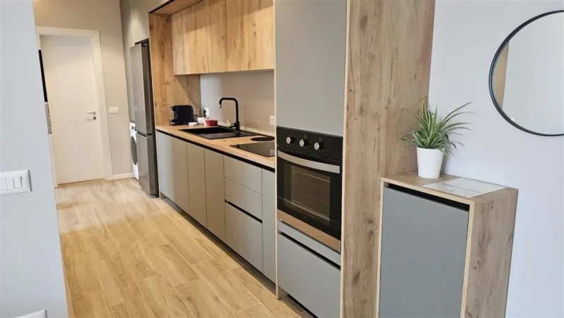 Tirane, jepet me qera apartament 2+1 Kati 6, 74 m² 700 € (Ali Demi)