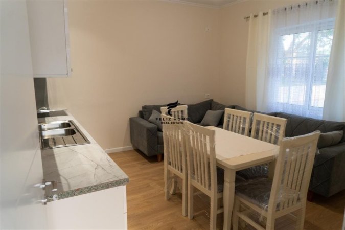 Tirane, jepet me qera apartament 3+1 Kati 1, 120 m² 1.000 € (BALDUSHKU)