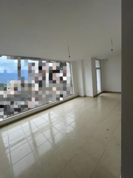Tirane, jepet me qera apartament 2+1 Kati 1, 90 m² 600 € (Bulevardi i Ri)