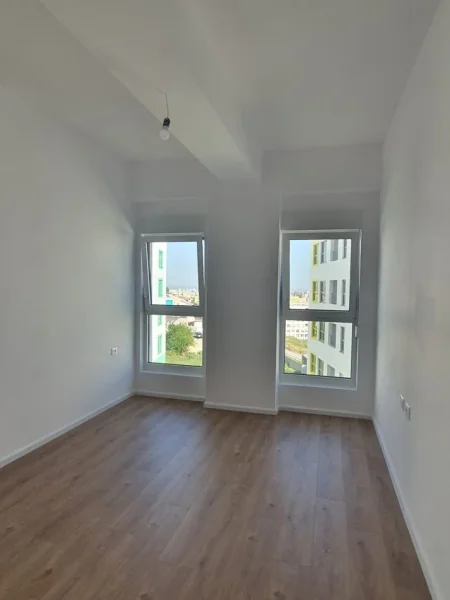 Tirane, jepet me qera apartament 1+1 Kati 5, 70 m² 450 € (Ali Demi)