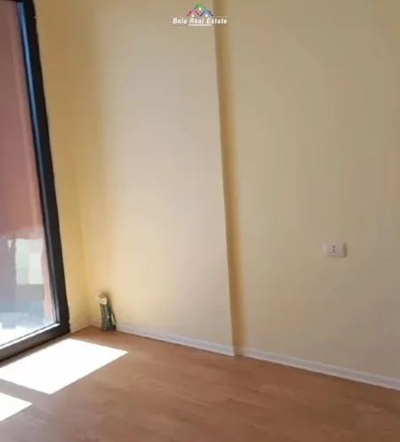 Tirane, jepet me qera zyre Kati 3, 101 m² 600 € (Porcelani)