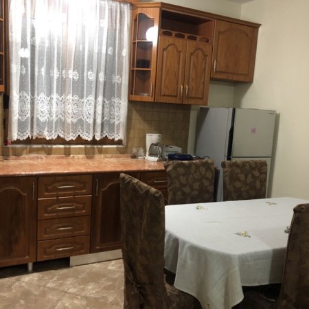 Tirane, jepet me qera apartament 2+1 Kati 1, 140 m² 500 € (Kodra e Diellit 2)