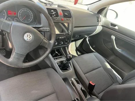 Elbasan, shitet makine Golf 5 2007 Nafte, blu e errët manuale Kondicioner 234.999 km 3.699 €