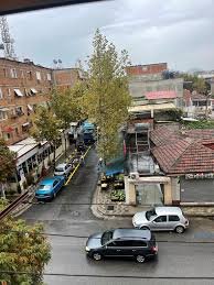 Tirane, jepet me qera apartament 3+1 Kati 4, 95 m² 450 € 