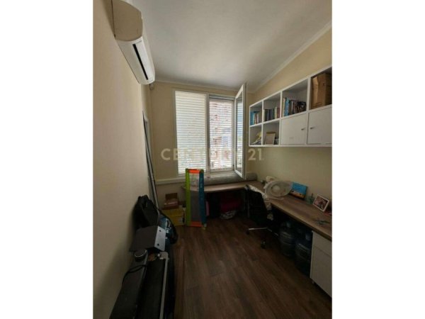 Tirane, shes apartament 3+1+2+ 2 POSTE PARKIMI , 204 m² 420.000 € (Liqeni i Thatë)